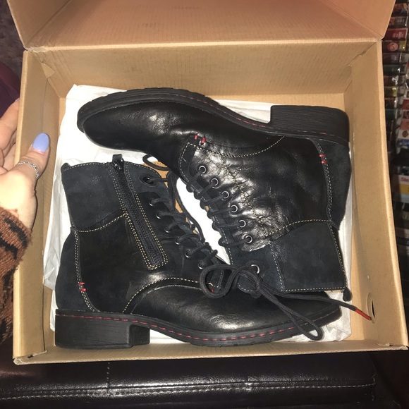 EUC Lace-Up Boots - Picture 4 of 7